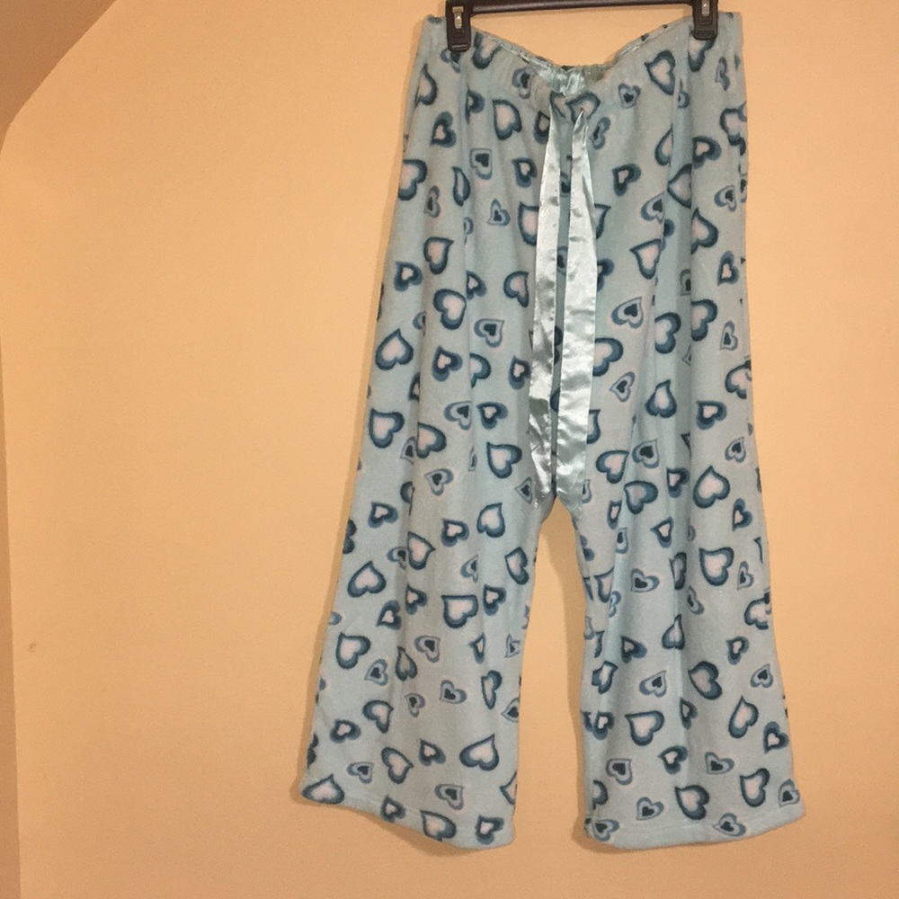 FLUFFY PJS - Picture 4 of 7